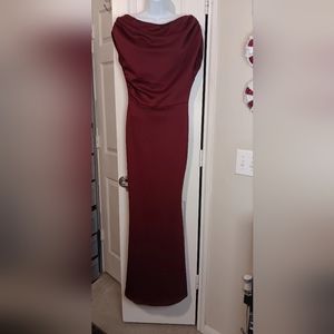 NWOT YMDUCH Burgandy Off the Shoulder Mermaid Formal Scoop Neckline Wine Red M